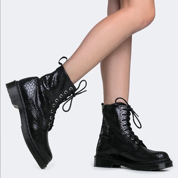 snake dr martens